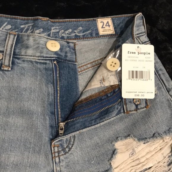 Free People Caroline Destroyed Cut Off Shorts. 24 - Picture 7 of 8